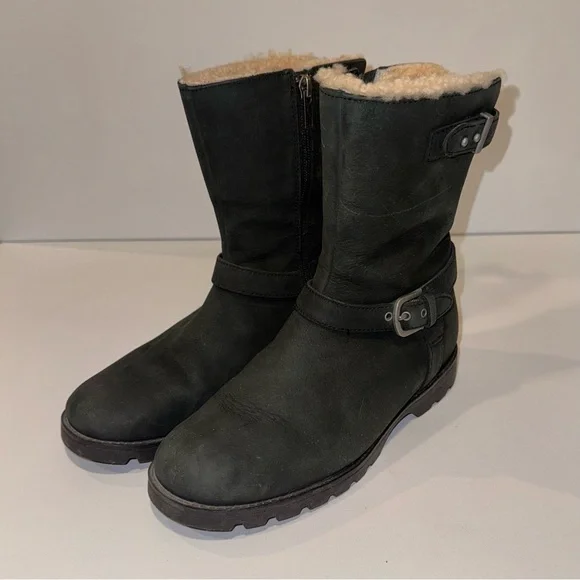 UGG Grandle Black Suede Boots with Shearling Lining - Picture 8 of 16